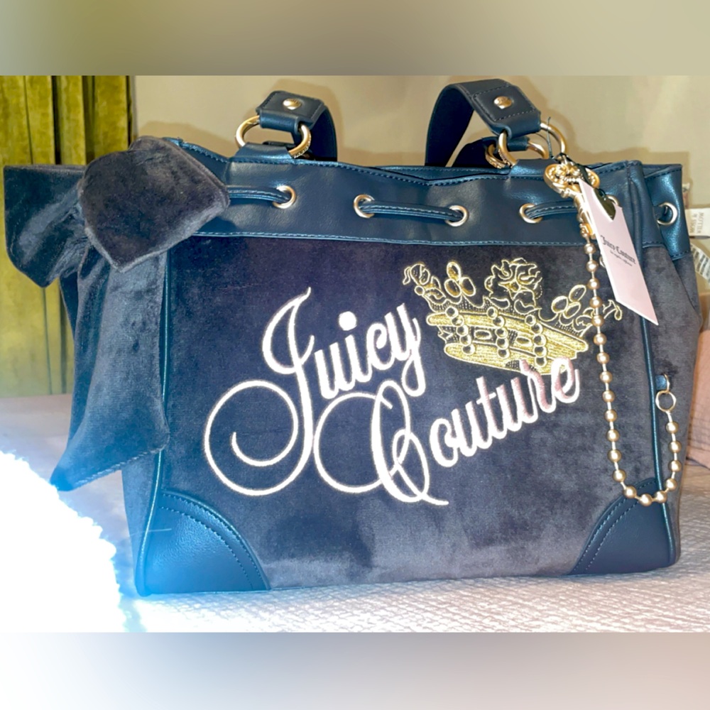 SOLD 🛑 Juicy Couture Heritage Daydreamer Chocolate Tote 🩷